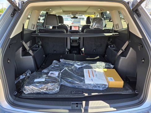 New 2025 Volkswagen Atlas SEL Premium R-Line image 6