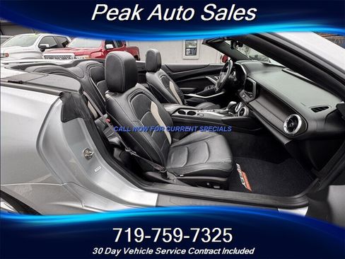 Used 2017 Chevrolet Camaro SS RWD image 34