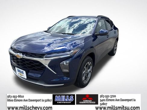 Used 2024 Chevrolet Trax LT w/ LT Convenience Package FWD image 1