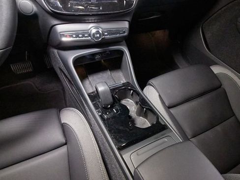Used 2023 Volvo C40 Recharge Core AWD/4WD image 10