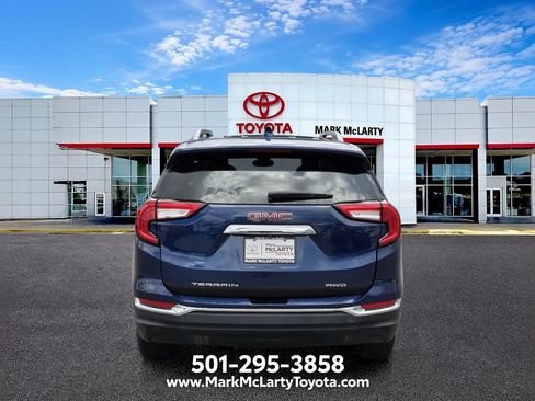 Used 2022 GMC Terrain SLT AWD/4WD image 4