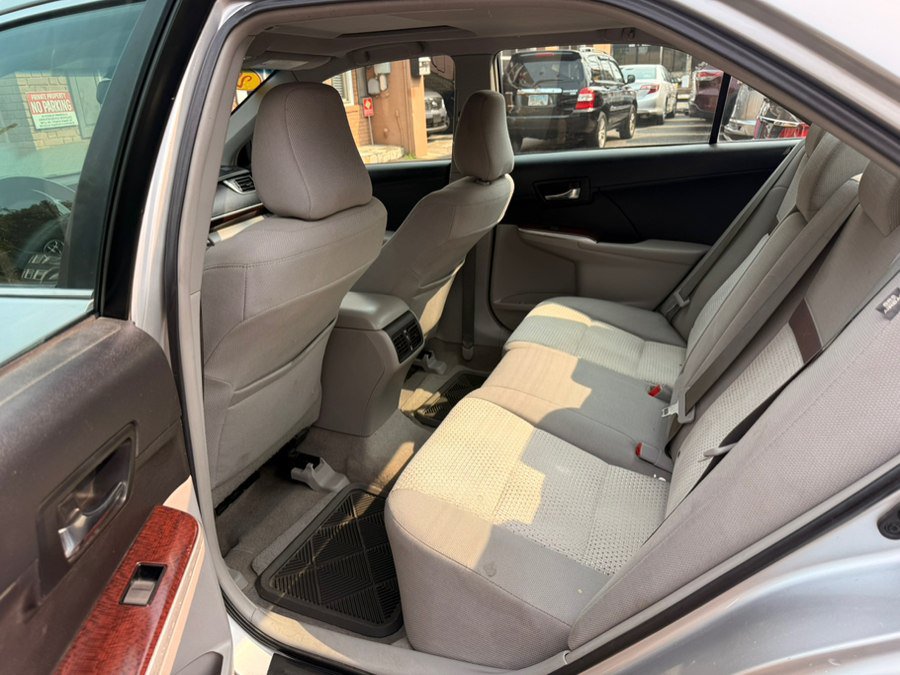 Used 2014 Toyota Camry XLE FWD image 8