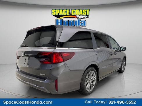 New 2026 Honda Odyssey Touring image 3