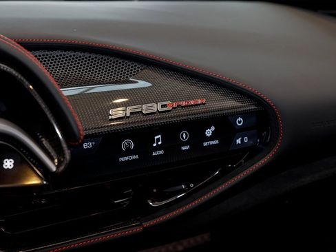 Used 2022 Ferrari SF90 Spider image 31