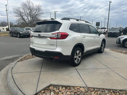 Used 2024 Subaru Ascent Premium w/ Convenience Package image 6