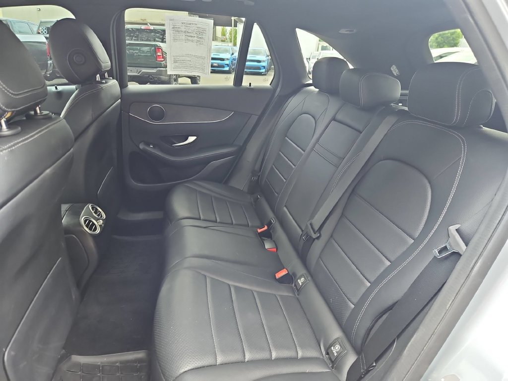 Used 2021 Mercedes-Benz GLC 300 4MATIC image 14