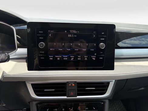 New 2026 Volkswagen Taos SE AWD/4WD image 17