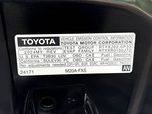 Used 2024 Toyota Prius LE image 39