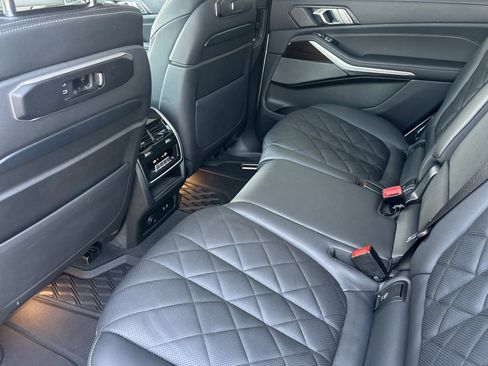 Certified 2024 BMW X7 xDrive40i w/ Premium Package image 15