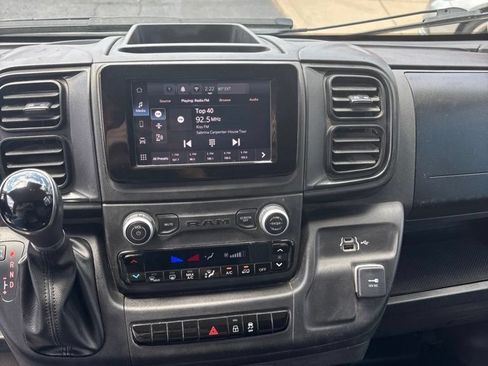 Used 2023 RAM ProMaster 2500 FWD image 12