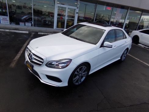 Used 2015 Mercedes-Benz E 350 4MATIC Sedan image 8