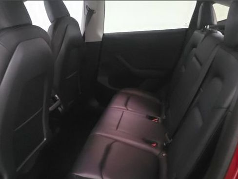 Used 2022 Tesla Model Y Long Range AWD/4WD image 8