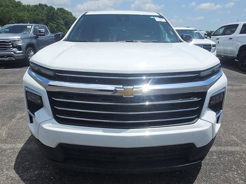 Used 2026 Chevrolet Traverse LT w/ Driver Confidence Package FWD image 2