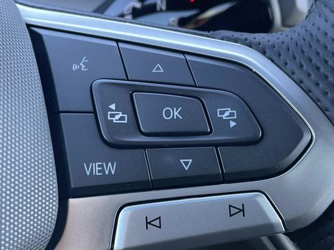 New 2026 Volkswagen Tiguan SE R-Line FWD image 22