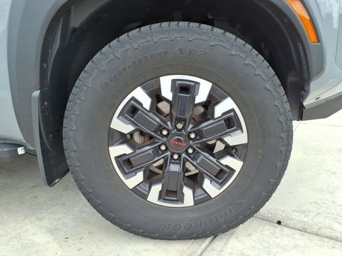 Used 2022 Nissan Frontier PRO-4X w/ Off-Road Protection Package image 9