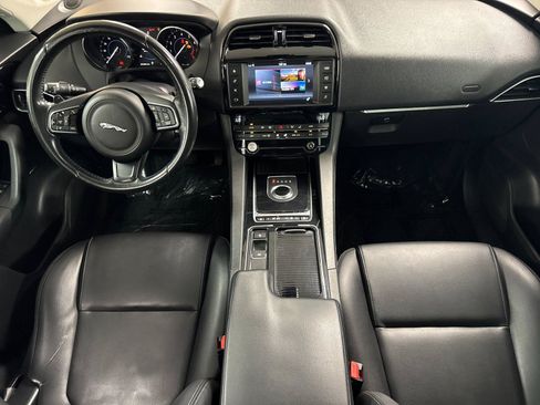 Used 2018 Jaguar F-PACE Premium AWD/4WD image 12