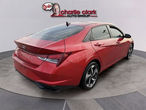 Used 2023 Hyundai Elantra SEL w/ Convenience Package image 6