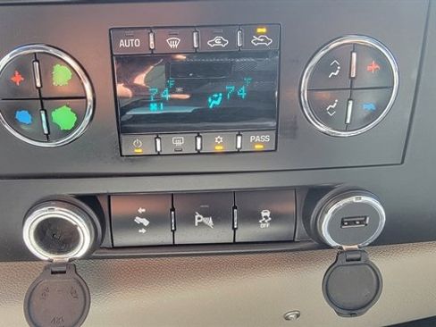 Used 2013 Chevrolet Silverado 1500 LT w/ All-Star Edition image 25