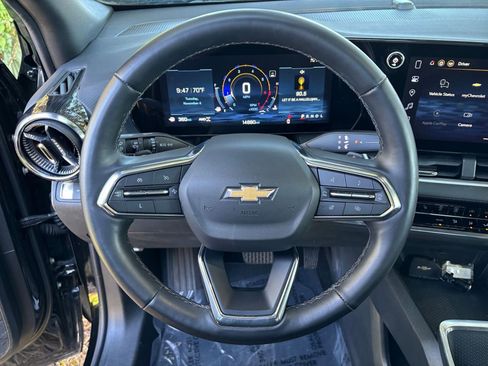 Used 2025 Chevrolet Equinox LT image 28