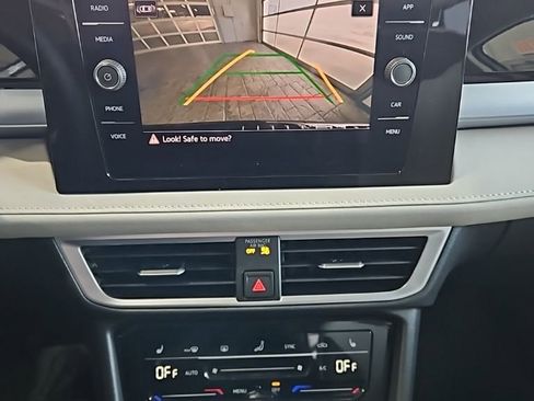 New 2026 Volkswagen Taos SE AWD/4WD image 30