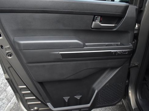 Certified 2025 Toyota Tacoma TRD Off-Road image 19