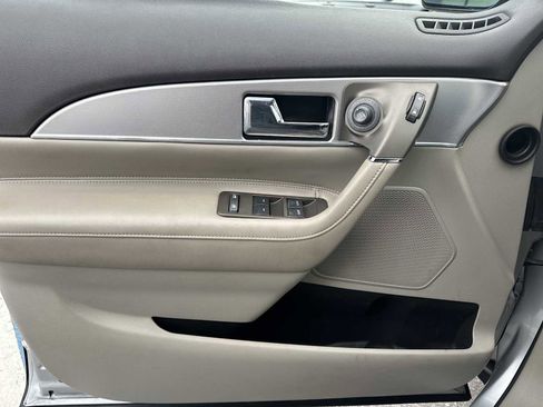 Used 2012 Lincoln MKX FWD w/ Class II Trailer Tow Pkg image 20