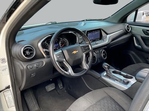 Used 2020 Chevrolet Blazer LT FWD image 16