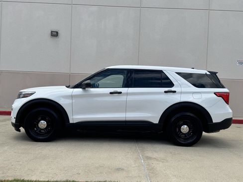 Used 2021 Ford Explorer 4WD Police Interceptor image 2