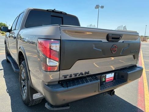 Used 2024 Nissan Titan PRO-4X w/ Pro-4x Convenience Package AWD/4WD image 4