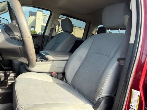 Used 2018 RAM 3500 Tradesman w/ Chrome Appearance Group AWD/4WD image 27