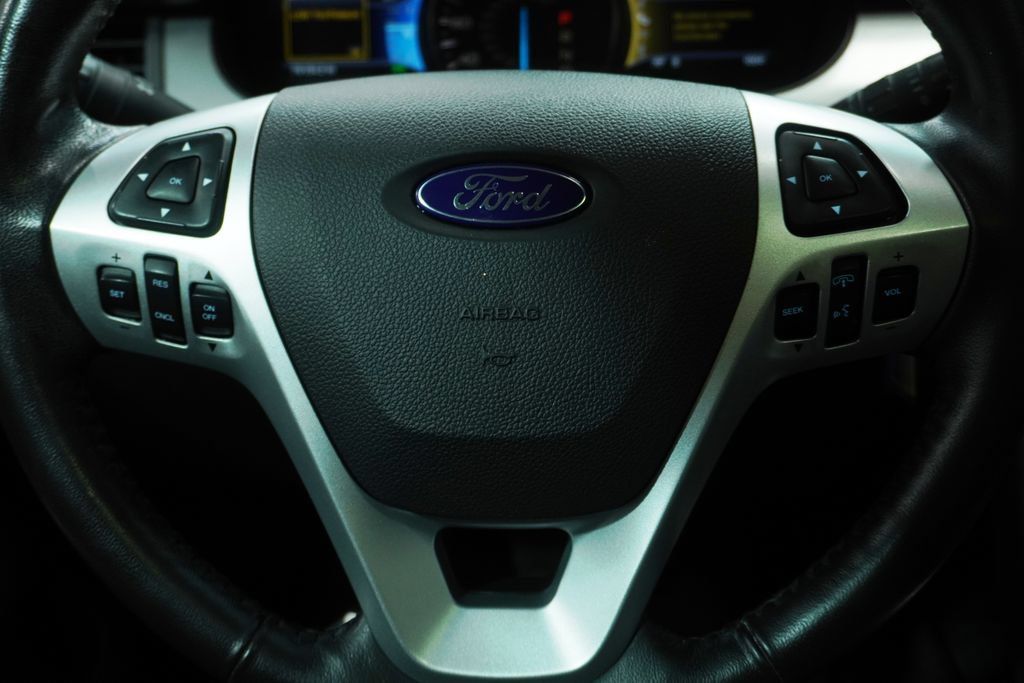 Used 2013 Ford Edge SEL AWD/4WD image 17
