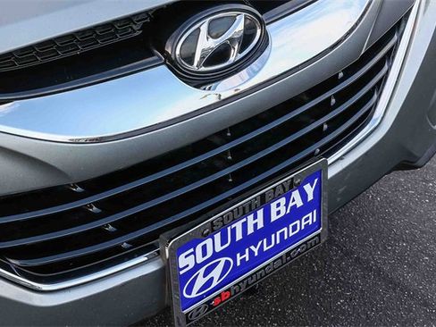 Used 2015 Hyundai Tucson Limited image 11