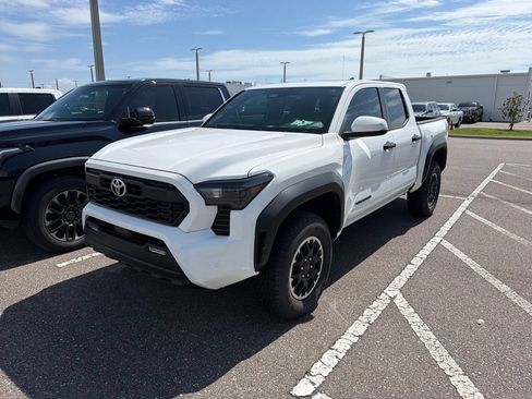 Used 2025 Toyota Tacoma TRD Off-Road w/ TRD Off Road Upgrade Package AWD/4WD image 1