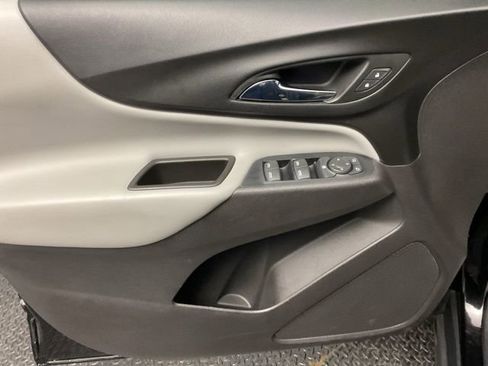 Certified 2019 Chevrolet Equinox LS w/ LS Convenience Package image 11