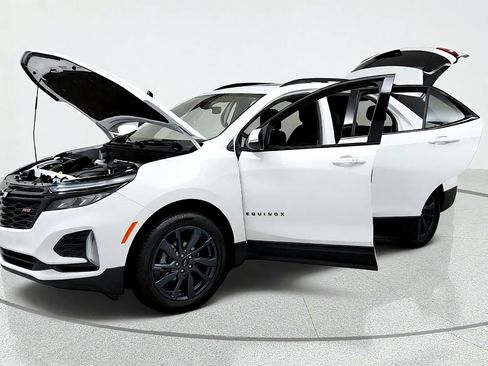 Used 2024 Chevrolet Equinox RS w/ RS Leather Package AWD/4WD image 9