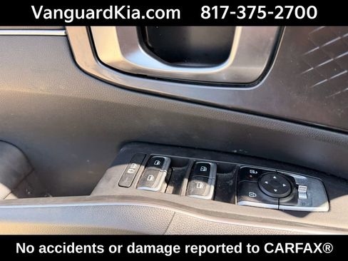 Certified 2025 Kia Sorento S image 18