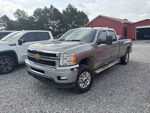 Used 2012 Chevrolet Silverado 3500 LTZ w/ LTZ Plus Package AWD/4WD image 3