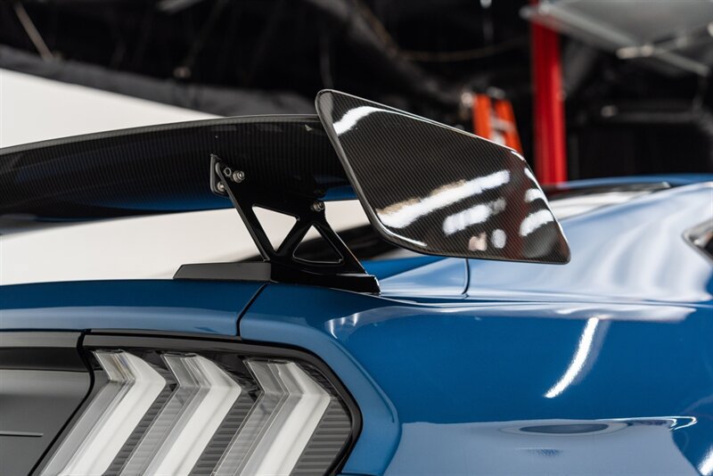 Used 2021 Ford Mustang Shelby GT500 w/ Carbon Fiber Track Pack RWD image 26