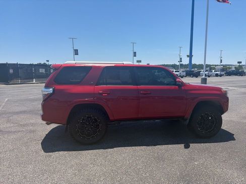 Used 2016 Toyota 4Runner SR5 Premium RWD image 6