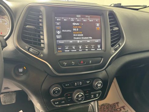 Used 2023 Jeep Cherokee Altitude Lux w/ Lux Elite Package AWD/4WD image 18