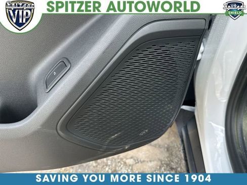 New 2026 Chevrolet Traverse LT w/ Midnight/Sport Edition FWD image 25