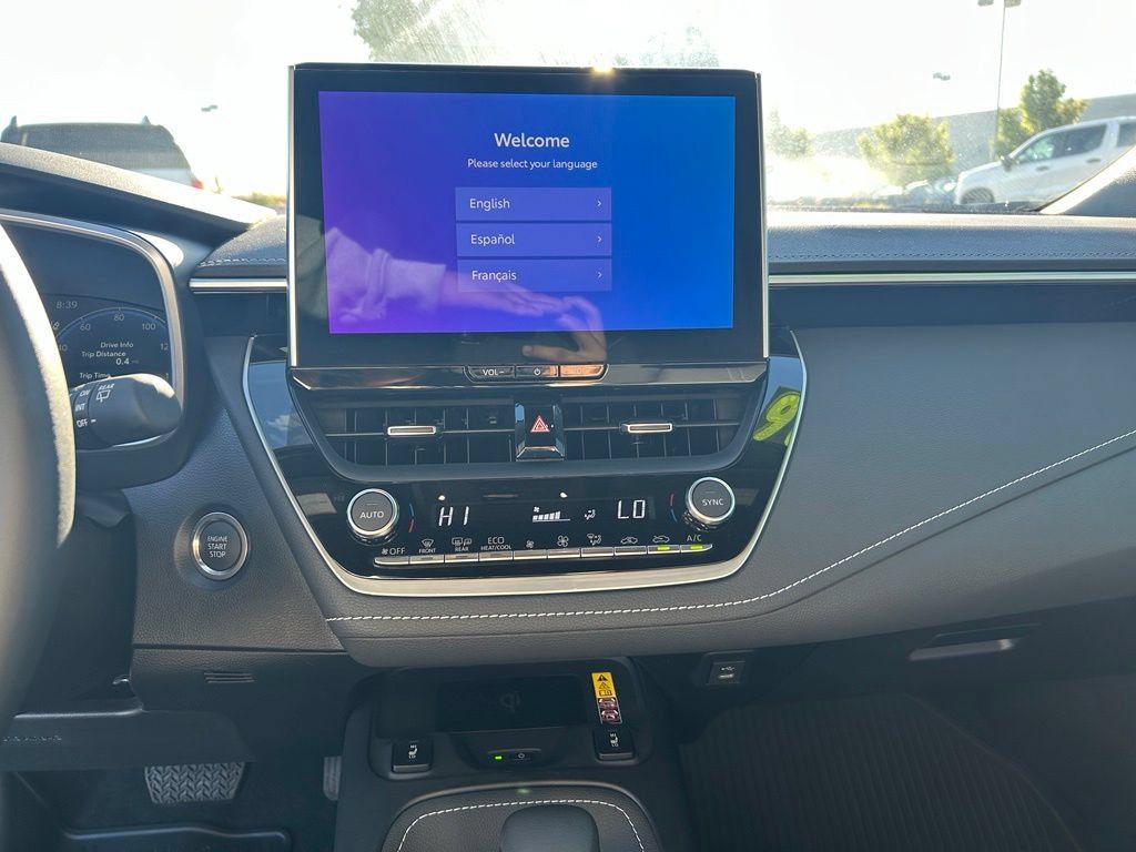 Used 2027 Toyota Corolla XSE FWD image 19