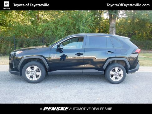 Used 2025 Toyota RAV4 XLE FWD image 2