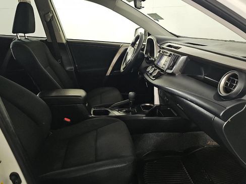 Used 2016 Toyota RAV4 LE image 8