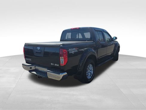Used 2018 Nissan Frontier SV image 9
