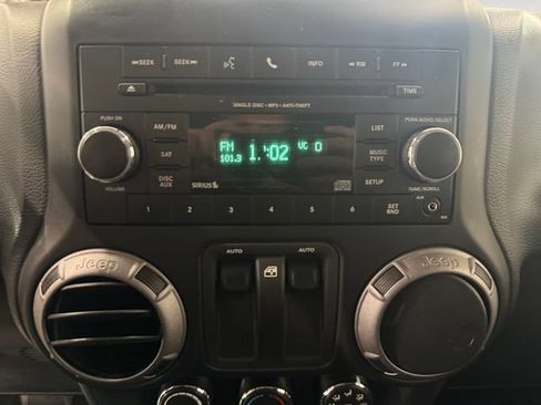 Used 2012 Jeep Wrangler Sport AWD/4WD image 5
