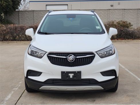 Used 2022 Buick Encore Preferred w/ Safety Package image 2