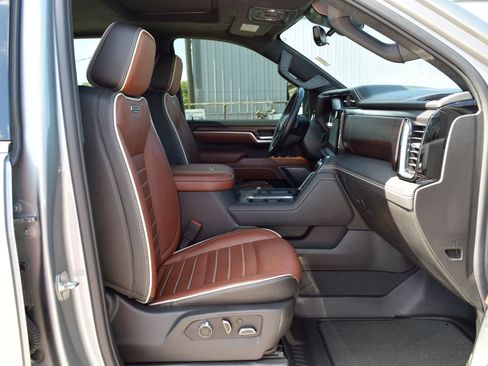 Used 2024 GMC Sierra 2500 Denali Ultimate w/ Max Trailering Package AWD/4WD image 21