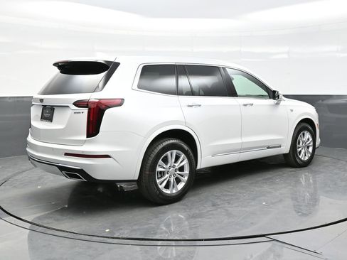 New 2025 Cadillac XT6 Luxury w/ LPO, Floor Liner Package image 7