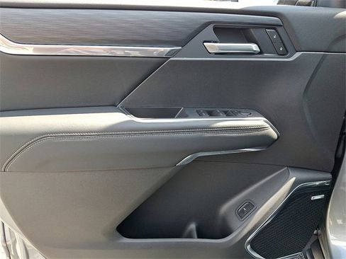 New 2026 GMC Acadia Elevation w/ Elevation Premium Package image 9